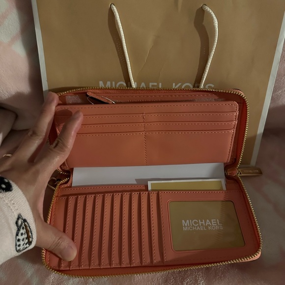 Mk wallet - Picture 2 of 3